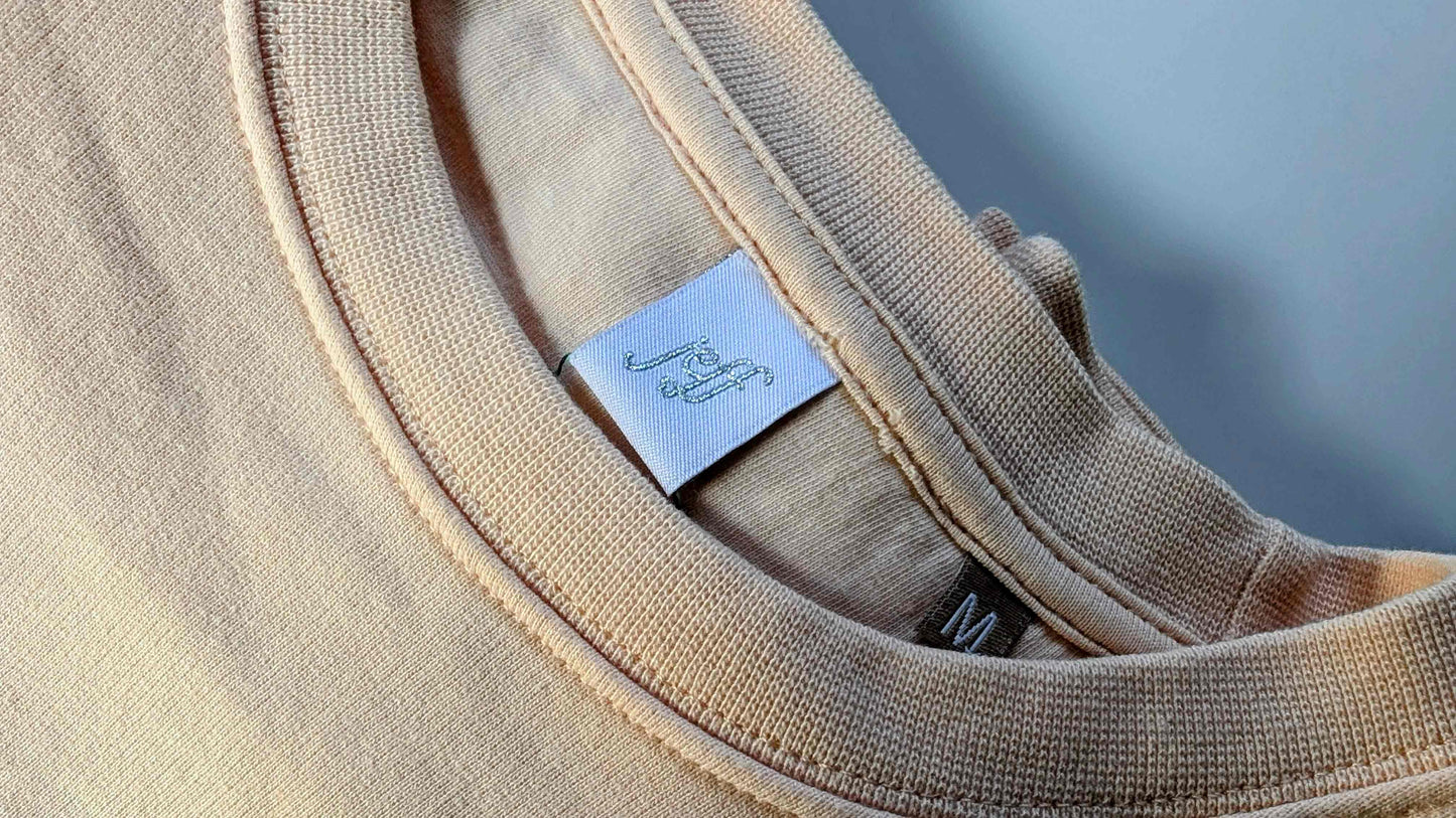 Detail eingenähtes Label von jeff every piece a friend in Unisex Pullover mit Rundhalsausschnitt