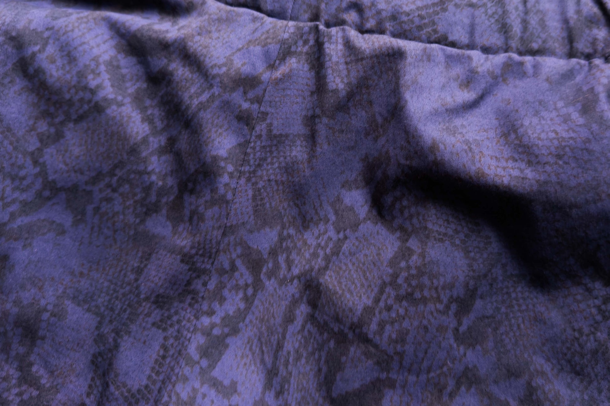 Kurze Hose Adam Snake Print – Nahaufnahme Stoff Detail 1