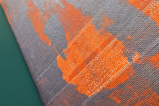 Detailansicht orange lila Siebdruck auf Leinwand aus zweiter Hand 
