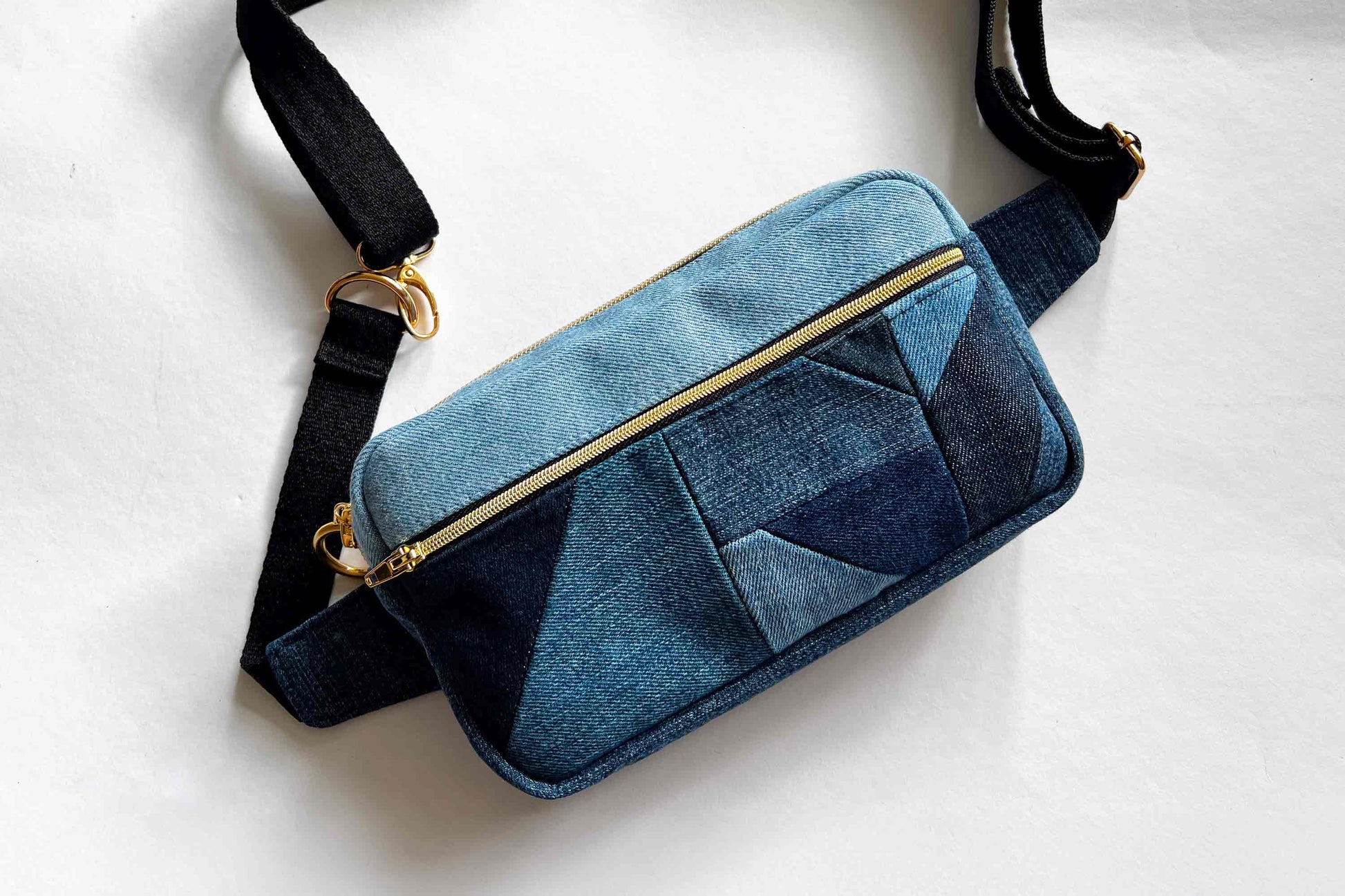 Stylische Hipbag aus Jeansupcycling von jeff every piece a friend